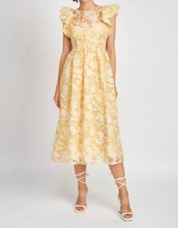 Marais Midi Dress In Yellow Printed Midi Outfit